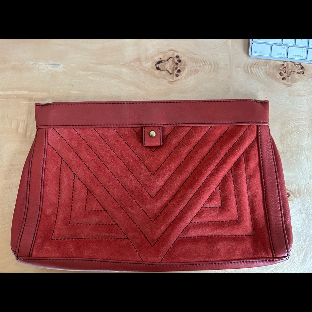 Vintage Banana Republic clutch from the 90’s